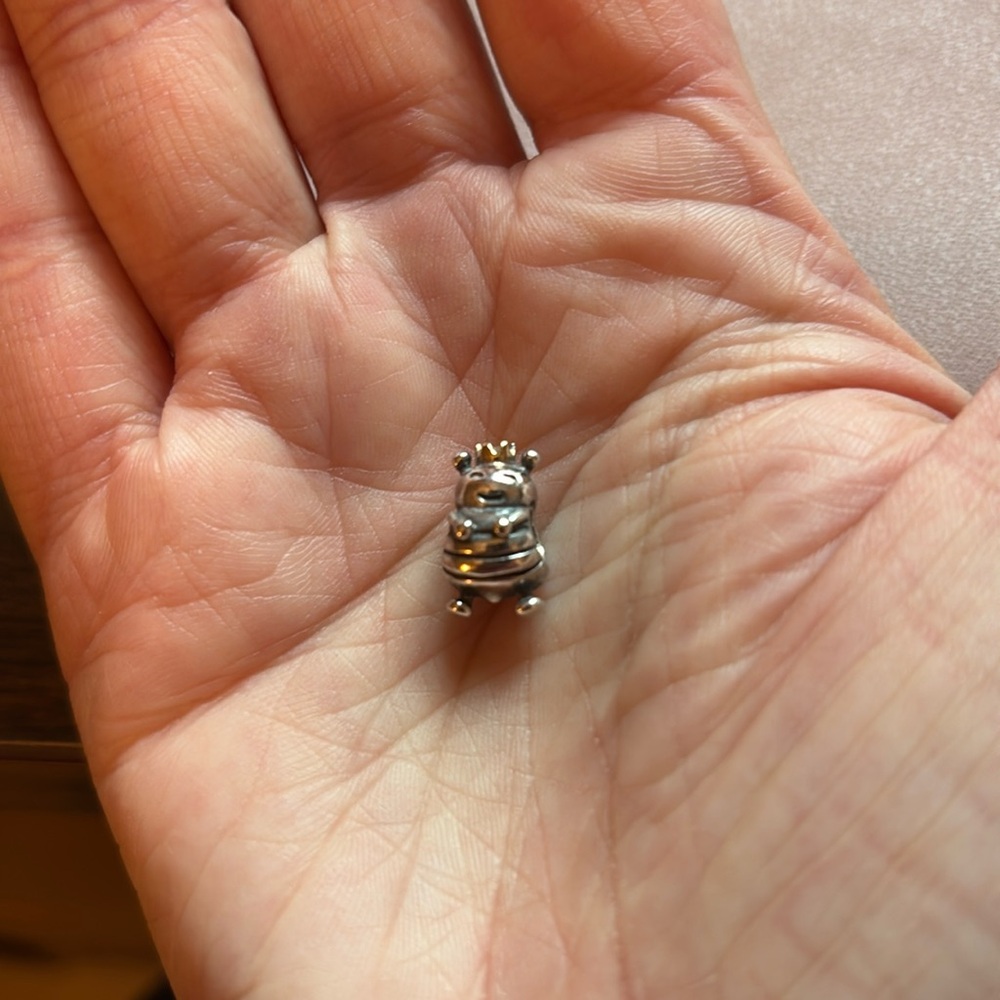 Pandora Queen Bee Charm